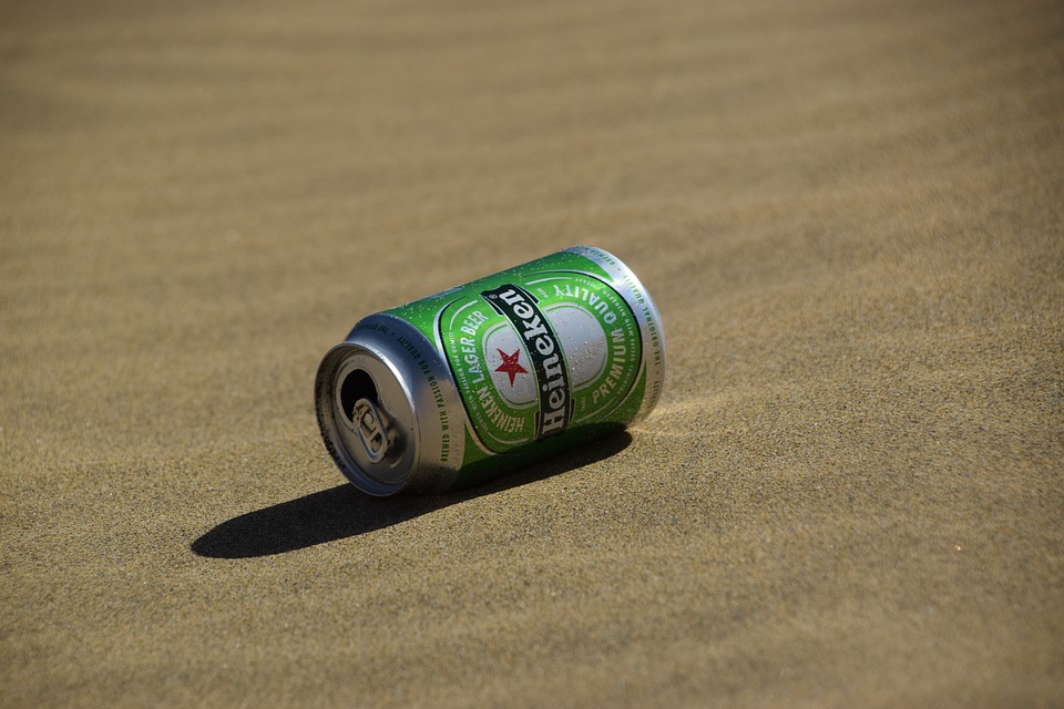 beer, beer can, sand