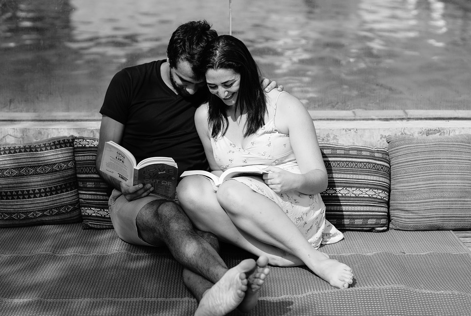 books, reading, couples reading books